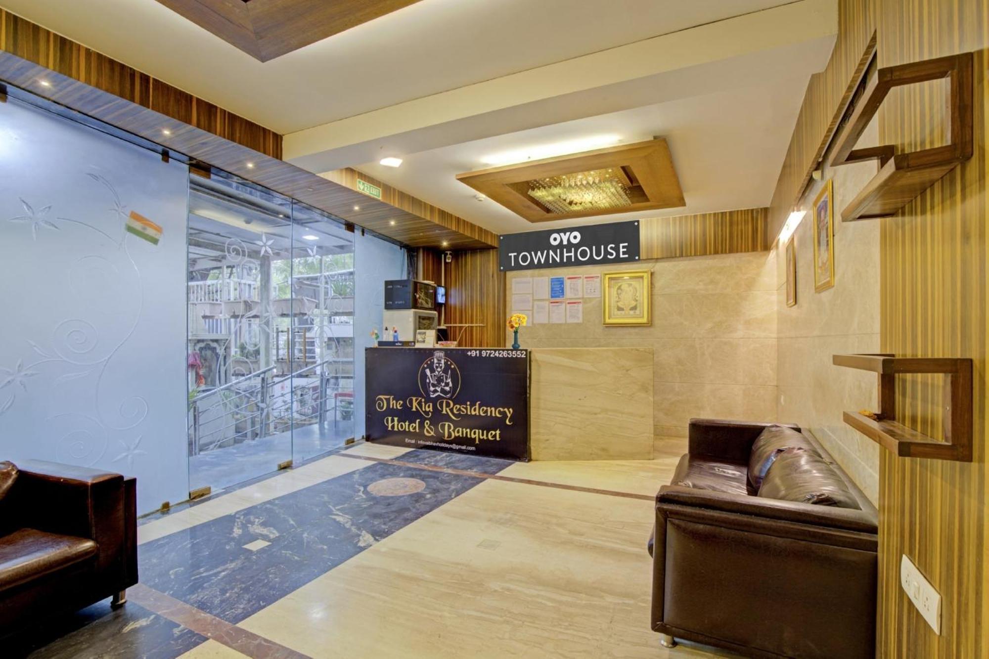 Hotel O The Kia Residency Hotel And Banquet Ahmedabad Bagian luar foto